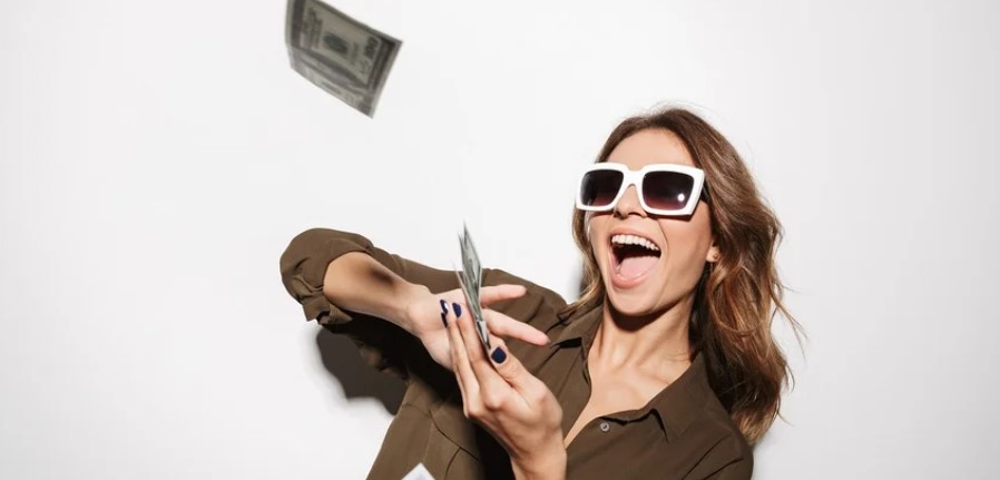 Këto janë 3 shenjat e horoskopit që do të fitojnë para në javën e parë të Dhjetorit