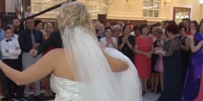 Burri ndahet papritur nga gruaja në mes të dasmës, arsyeja i ka përlotur të gjithë